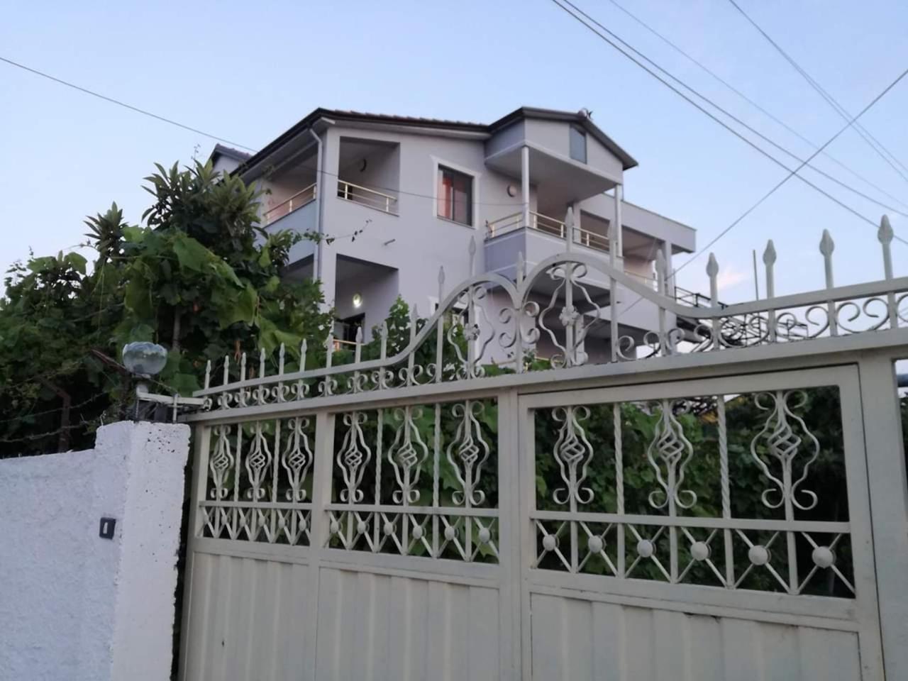 Villa Osmani Durrës Exteriér fotografie